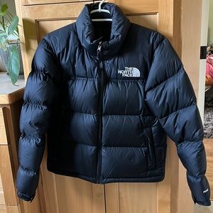 Women’s 1996 Retro Nuptse Jacket in black. Warn 3 times. Super warm and comfy!